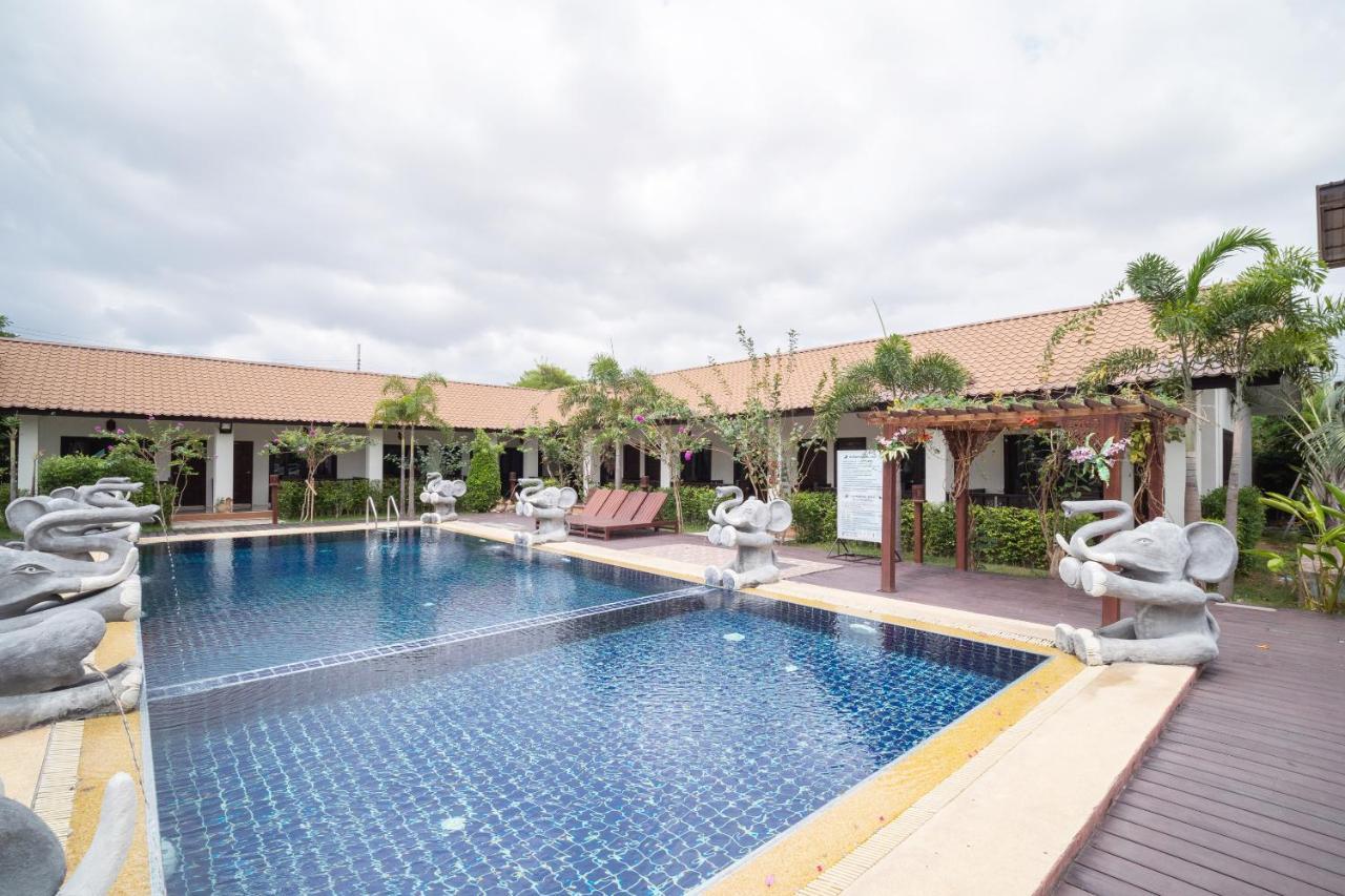 Oyo 837 Baan Kiang Nam Resort بانغْلامونغْ المظهر الخارجي الصورة
