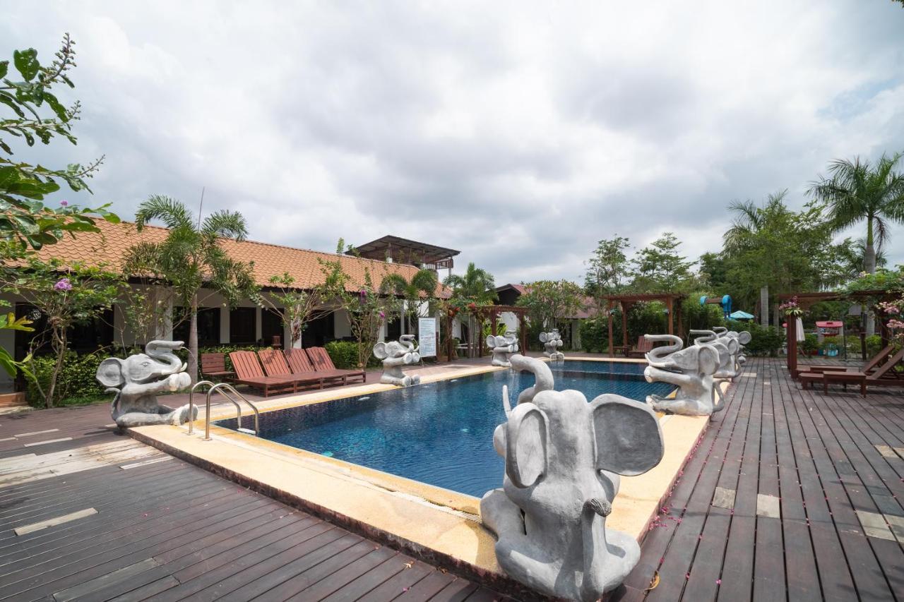 Oyo 837 Baan Kiang Nam Resort بانغْلامونغْ المظهر الخارجي الصورة